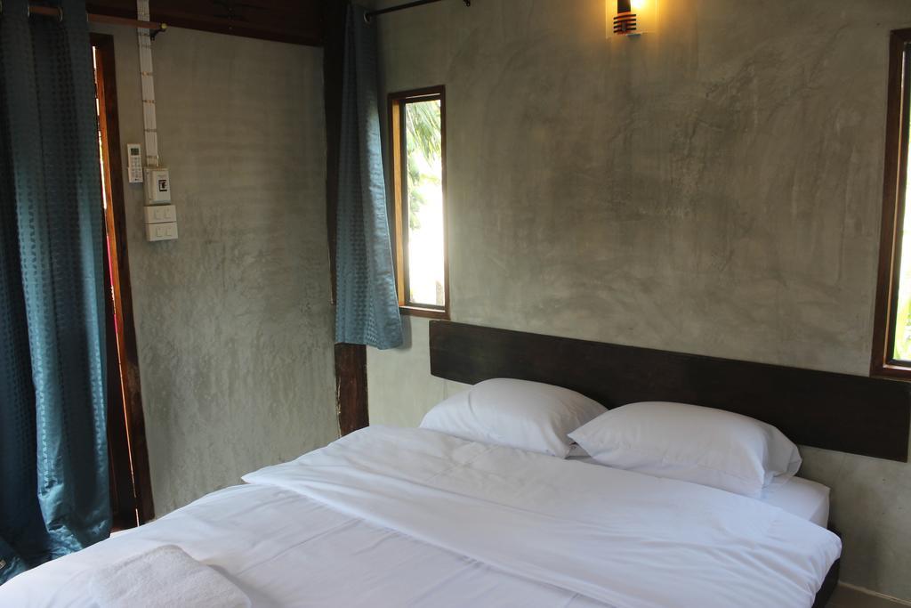 Baan Suan La Moon Hotel Chiang Khan Exterior photo